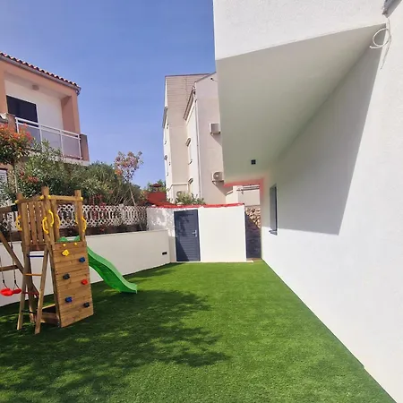 Lumino Villa